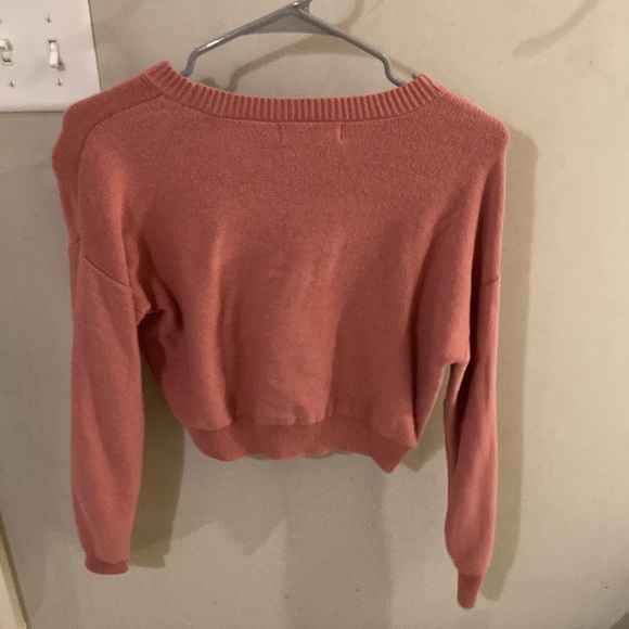 Hollister sweater size xs - Picture 2 of 4